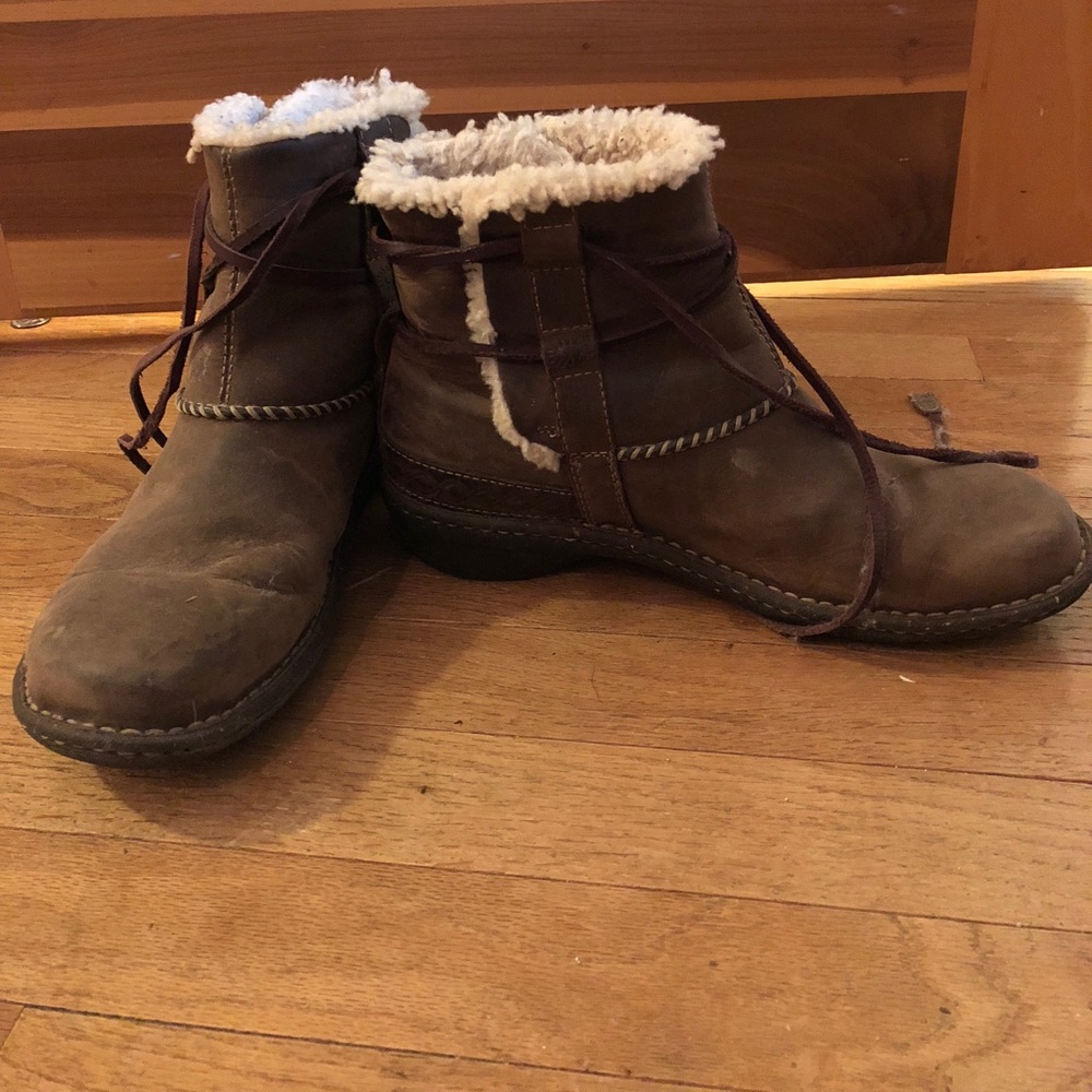 Ugg ankle boots