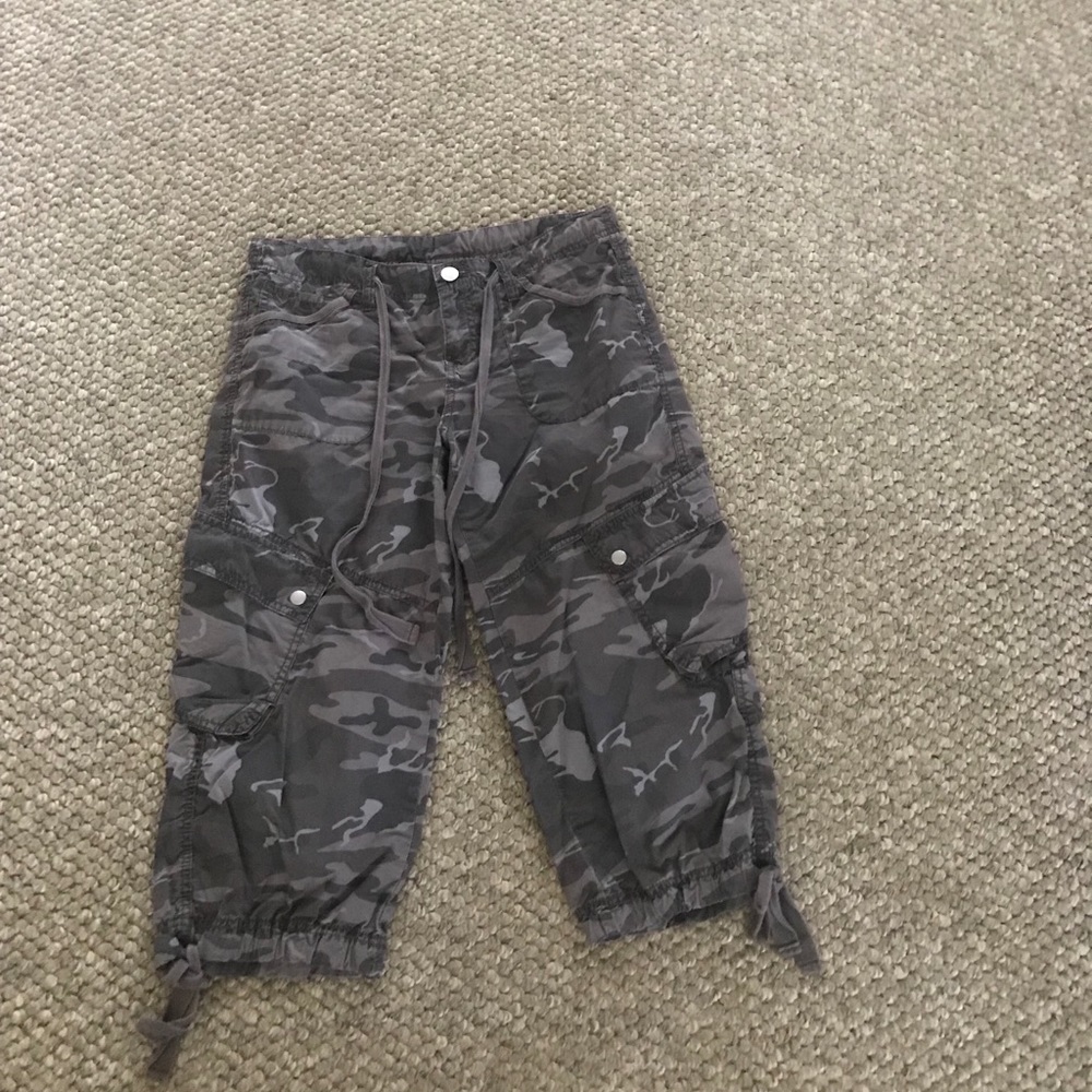 Camo Capris