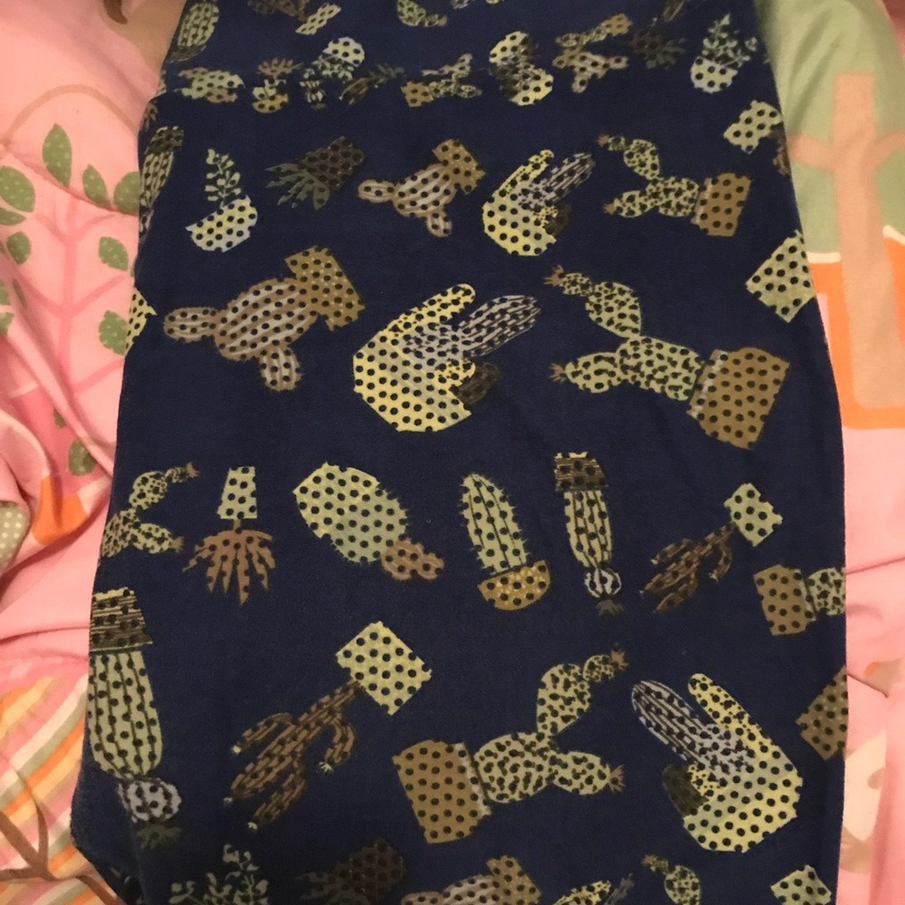 Lularoe cactus leggings tc