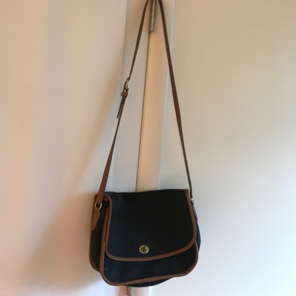 ❌ SOLD ❌ Vintage Coach Turnlock Crossbody Bag - Picture 5 of 5