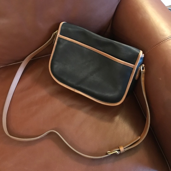 ❌ SOLD ❌ Vintage Coach Turnlock Crossbody Bag - Picture 4 of 5