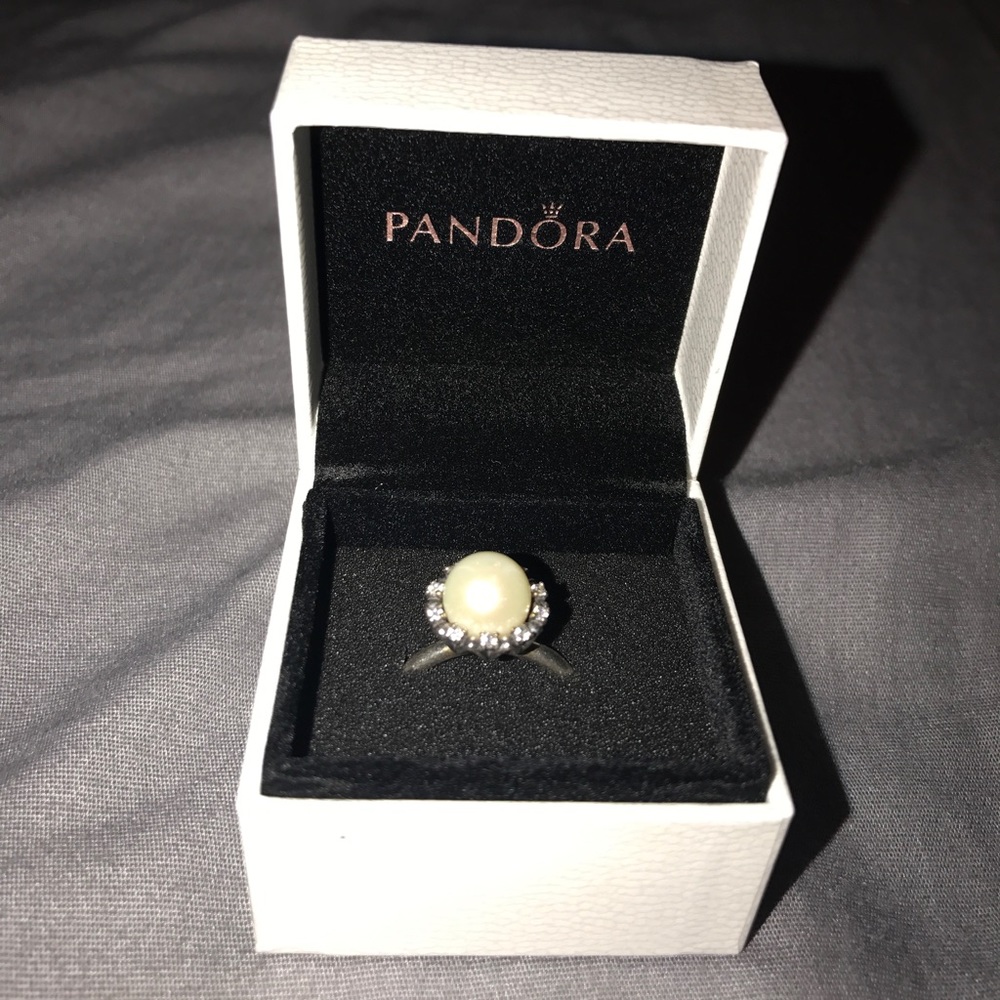 Pandora pearl ring, great condition!