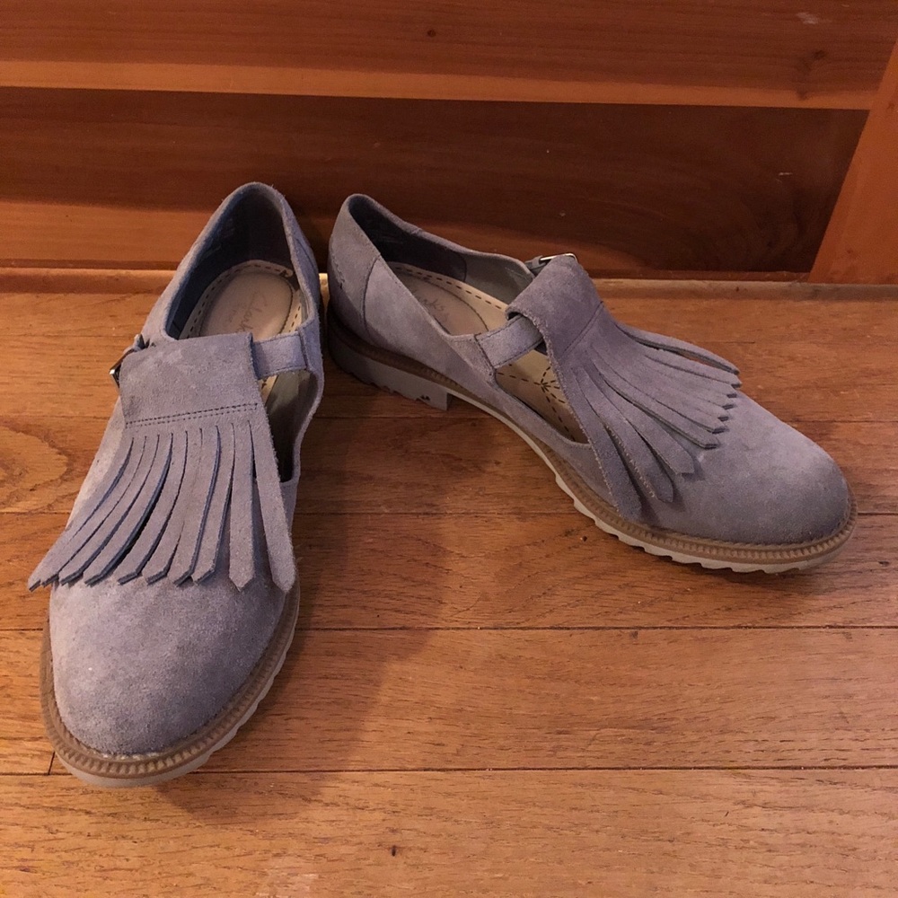 Amazing Clark’s blue suede shoes!
