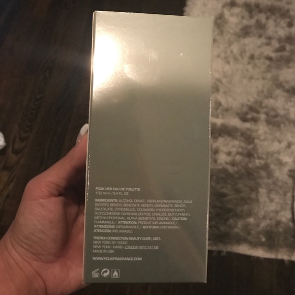 PERFUME - Picture 2 of 2