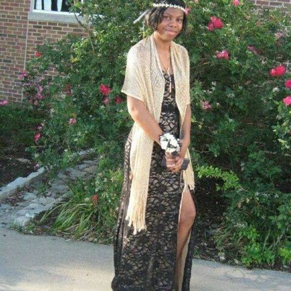 Meet your Posher, Andrea - Picture 1 of 1