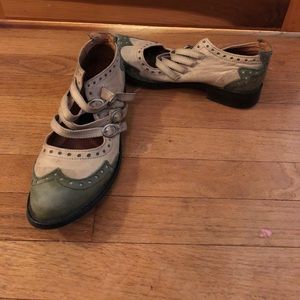 Vintage Fluevogs!