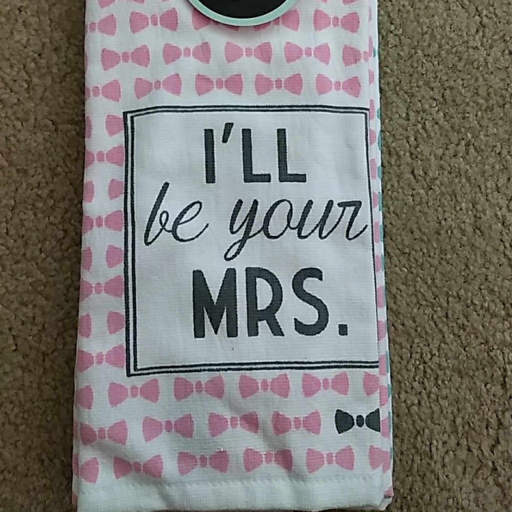 Cyntha Rowley kitchen towel set