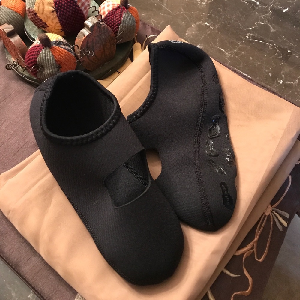 NuFoot yoga footwear