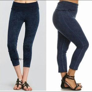 Boutique Missy Mineral Wash leggings.   NWT