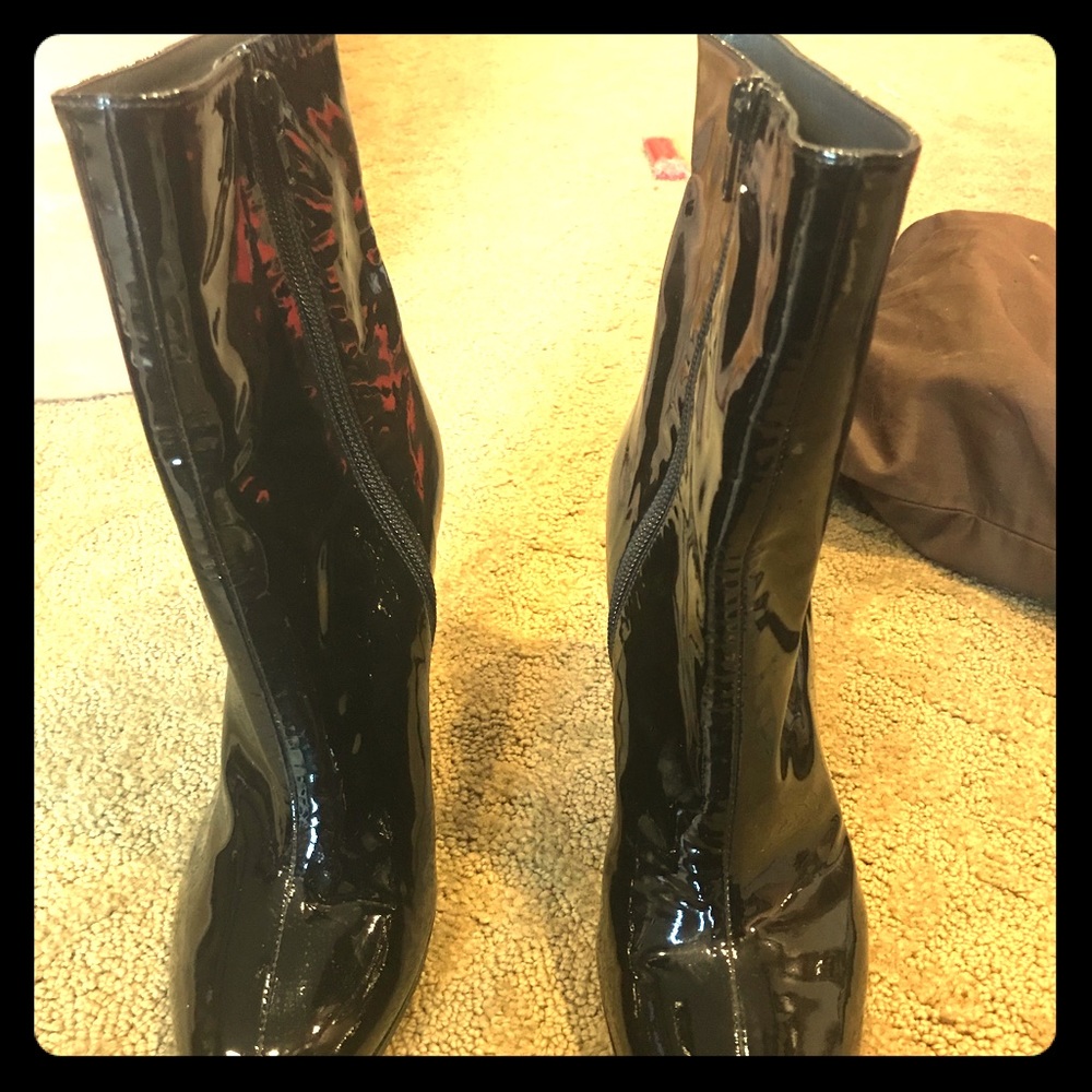Stuart weitzman patent leather booties