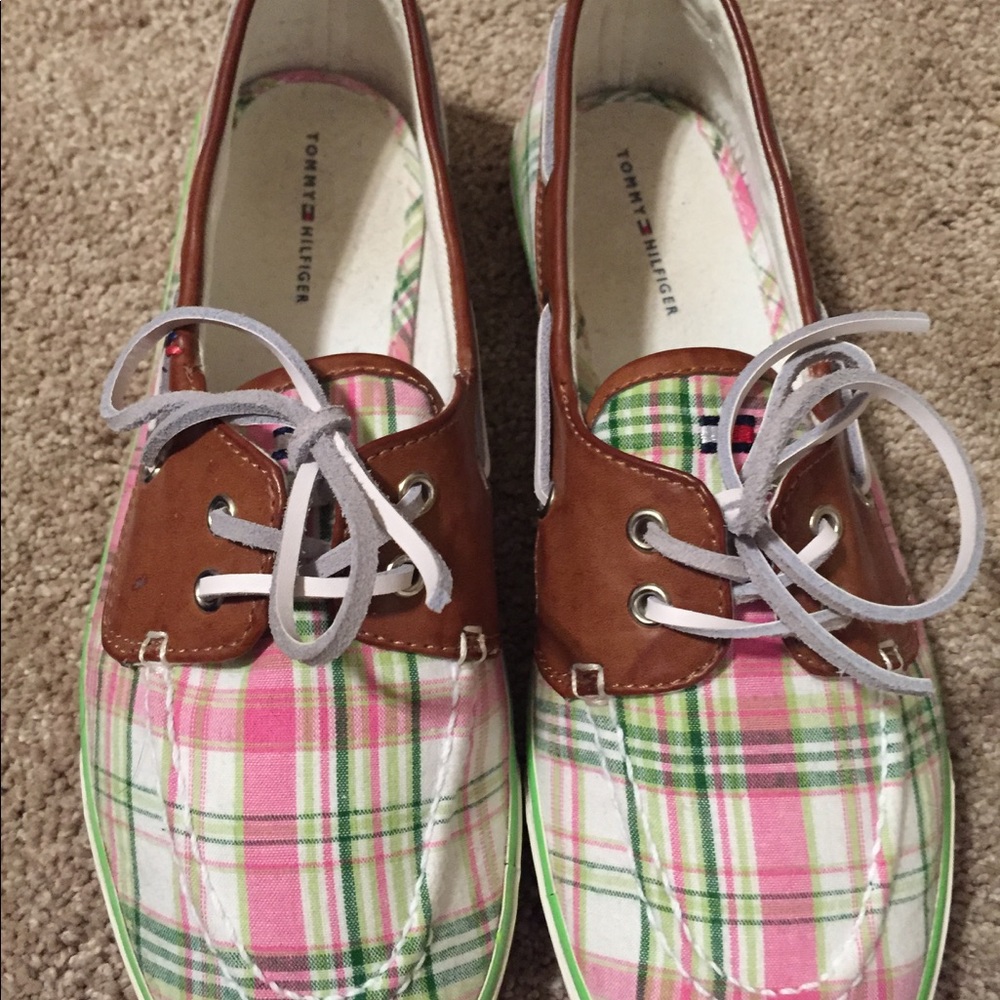 Timmy Hilfiger boat style shoes