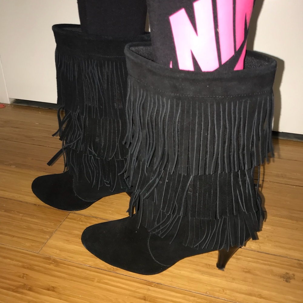 Fringe boots