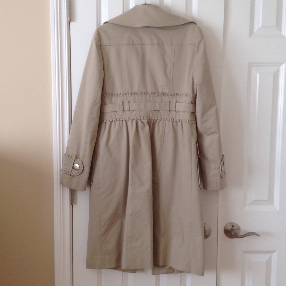 Adorable Trench Coat - Picture 2 of 4