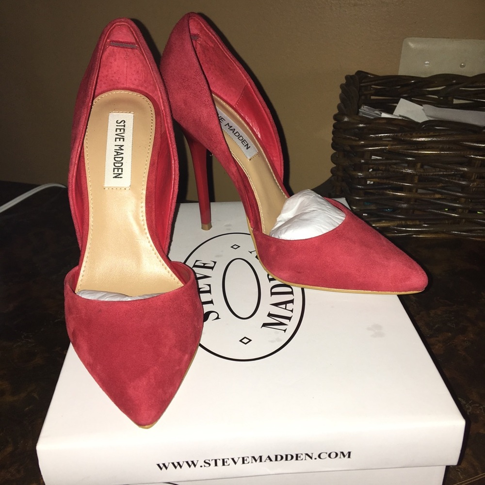 Steve Madden Varcityy Red Pointed Toe Heels