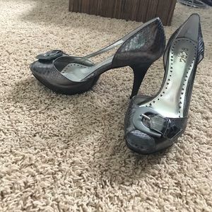 BCBG snakeskin heels. Size 10