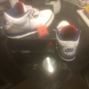 White/FireRed-True Blue Jordan Retro 3