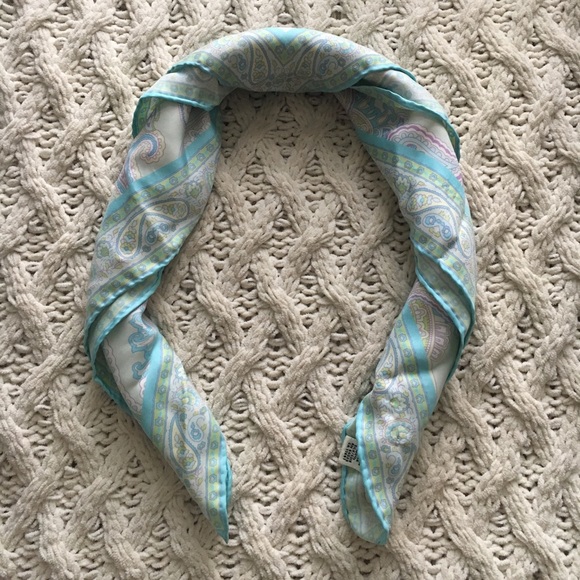 100% Silk Classic Scarf - Picture 2 of 3