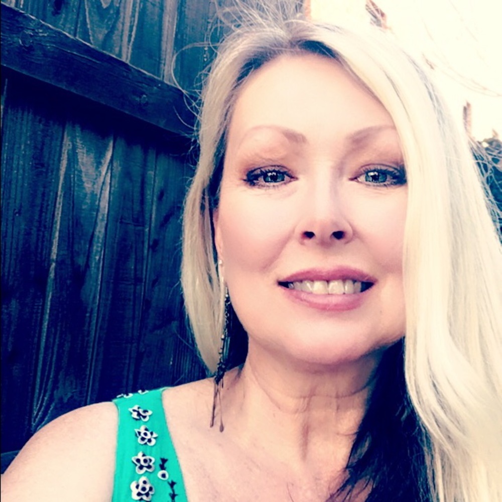 Meet your Posher, Carrie