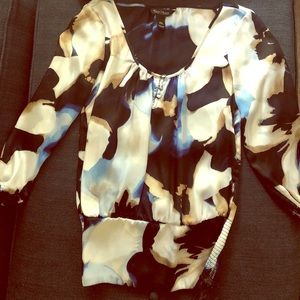 White House | Black Market Super Cute Blouse