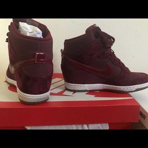 Burgundy women’s Nike dunk Sky high