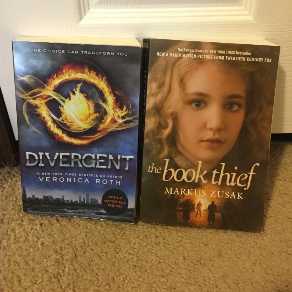 “Divergent”/“The Book Thief” paperback books