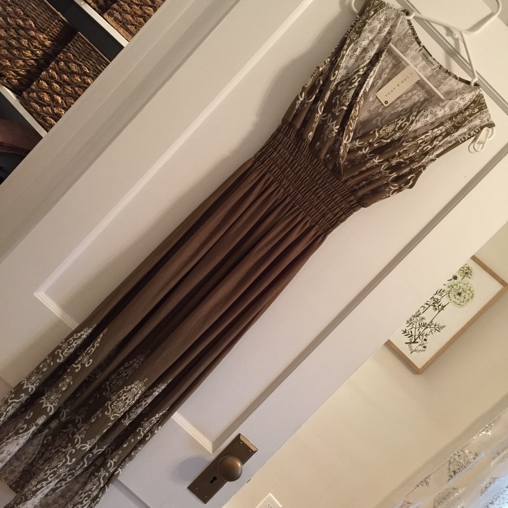 NEVER WORN - jon & anna - Olive & White Maxi Dress