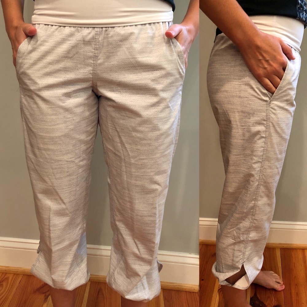 Lululemon Om crop size 4