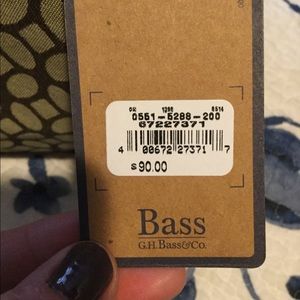 Bass handbag. NWT.  Bought and never used.
