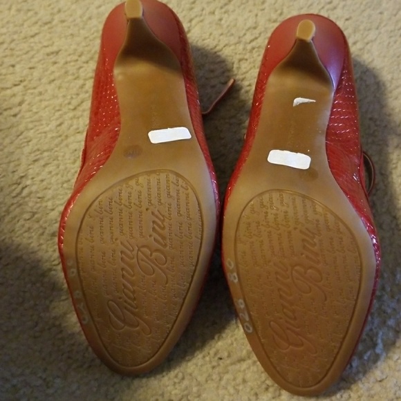 CLARA BALLERINE MARY-JANE COMPENSÉE EN CUIR DE VEAU VERNI