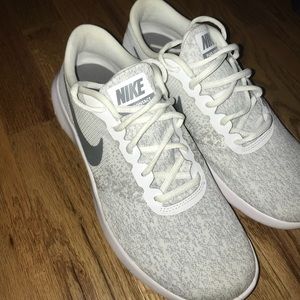 Nike Flex Contact Running Shoes