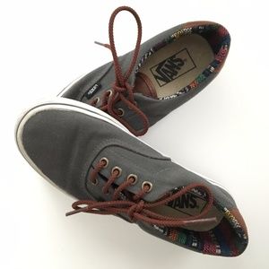 Vans Sneakers - Grey w/ Faux leather detailing