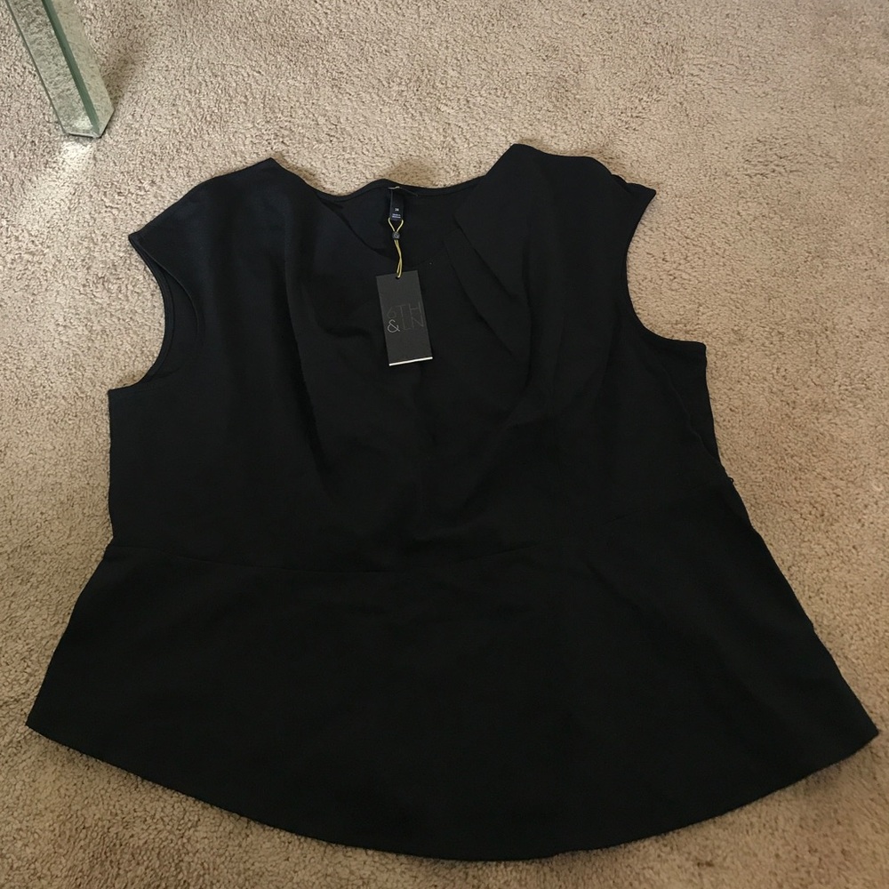 NWT* Plus Size Peplum Top by 6th & LN