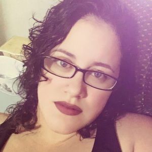 Meet your Posher, Camila