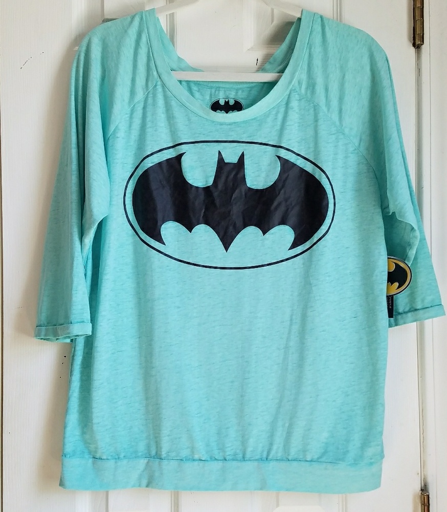 NWT - Batman 3/4 sleeve top in XL