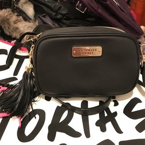 💞NWT Pink Victoria’s Secret Crossbody Purse💞