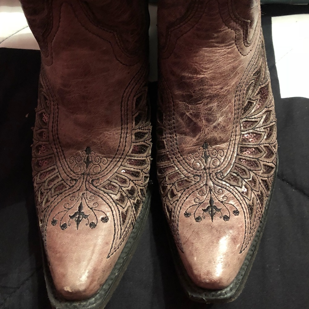 Corral boots