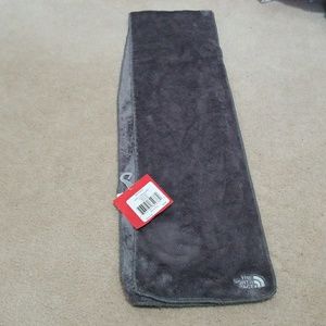 Gray north face scarf