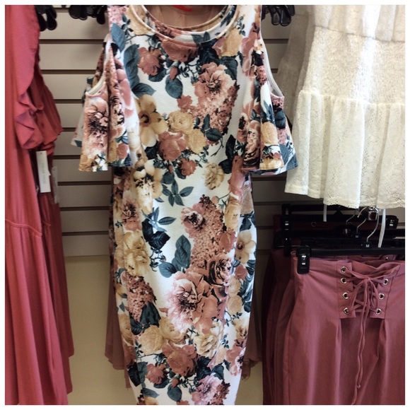 1 LEFT Floral Print Cold Shoulder Dress - Picture 3 of 3
