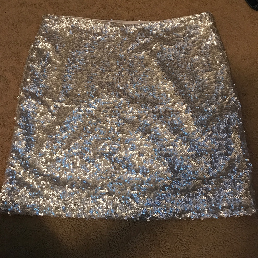 Forever 21 sequin skirt medium