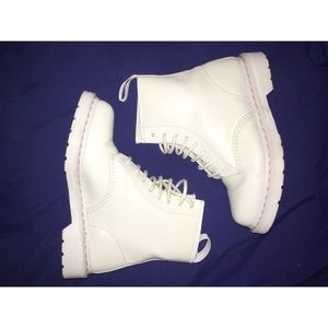 Dr Martens 1460 Mono Boots White