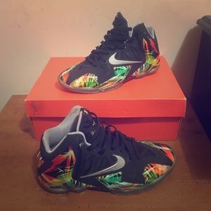 I’m selling these lebron 11 for $50