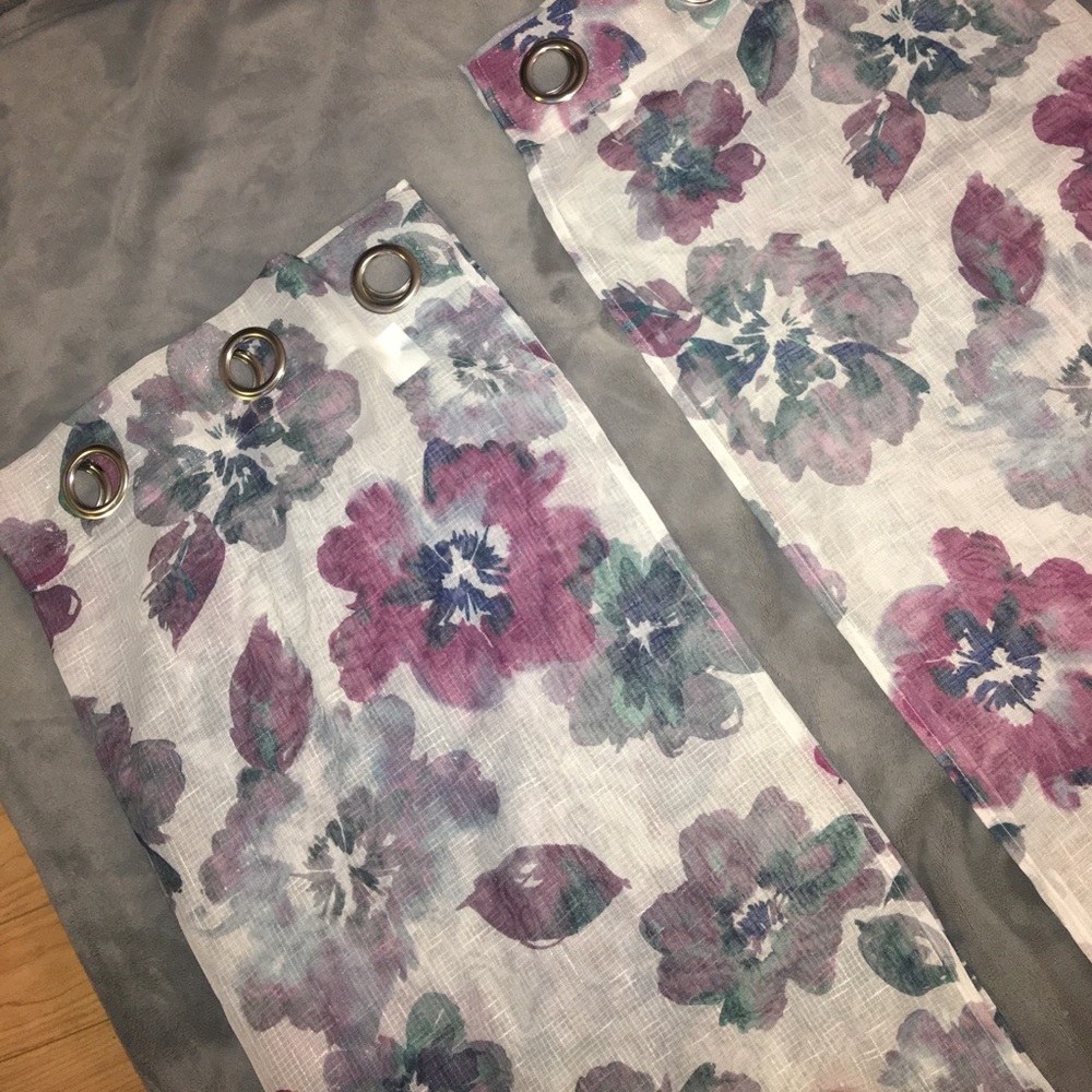 Grey/purple flower curtains!