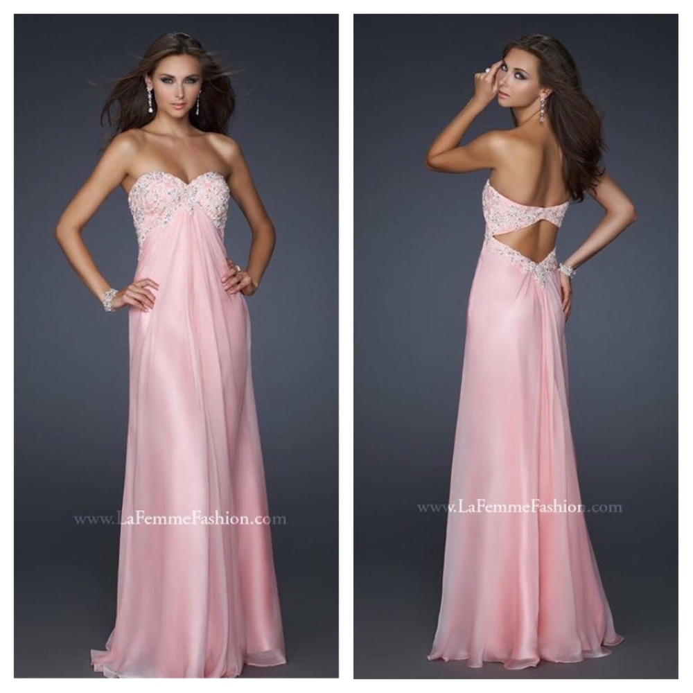 • Strapless Chiffon Prom Dress •
