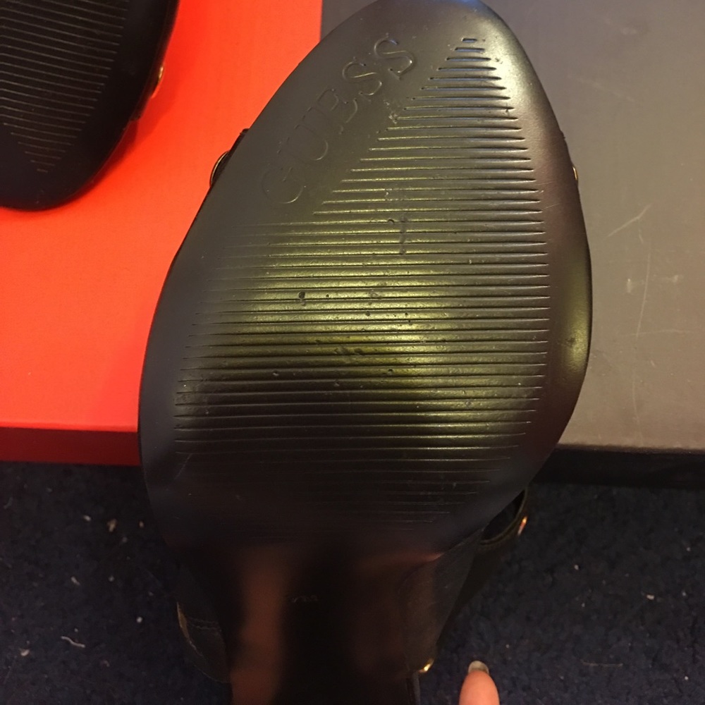 Guess Heels - Picture 6 of 6