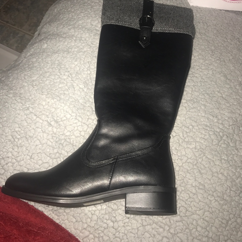 Black boots