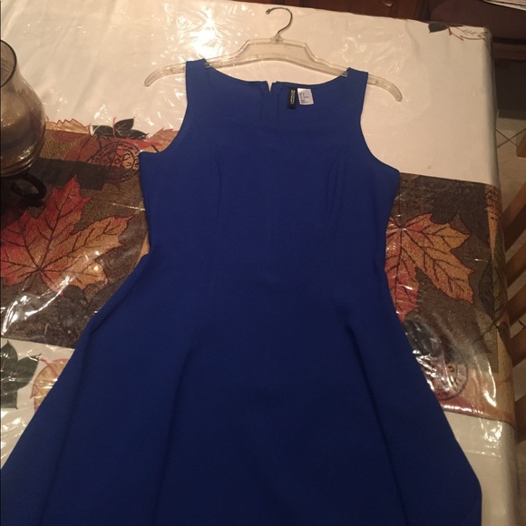 Blue dress - Picture 3 of 4