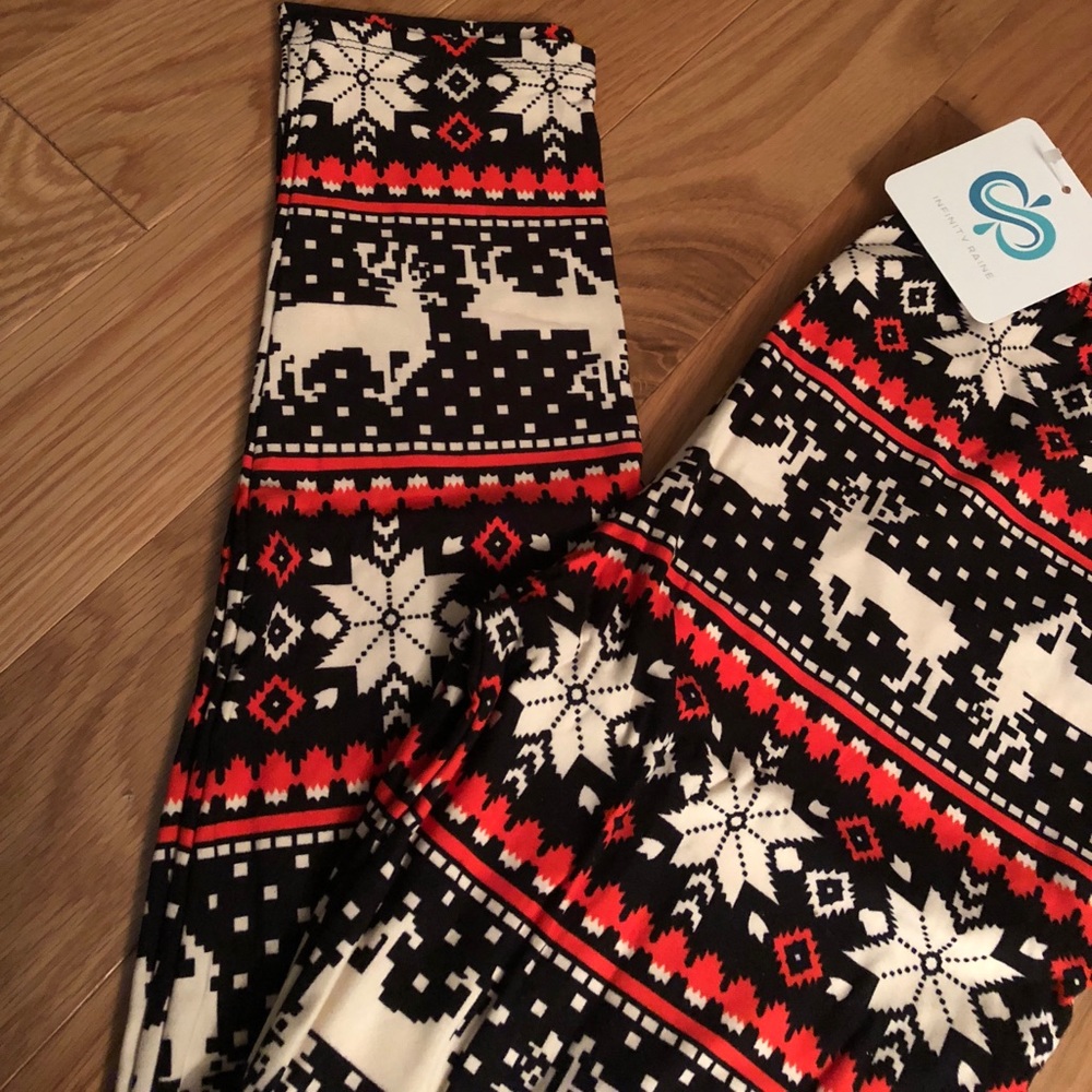 β’ ONE LEFT! πβ’ Holiday Print Leggings - Picture 6 of 7