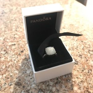 Pandora Mother of Pearl - Size 7
