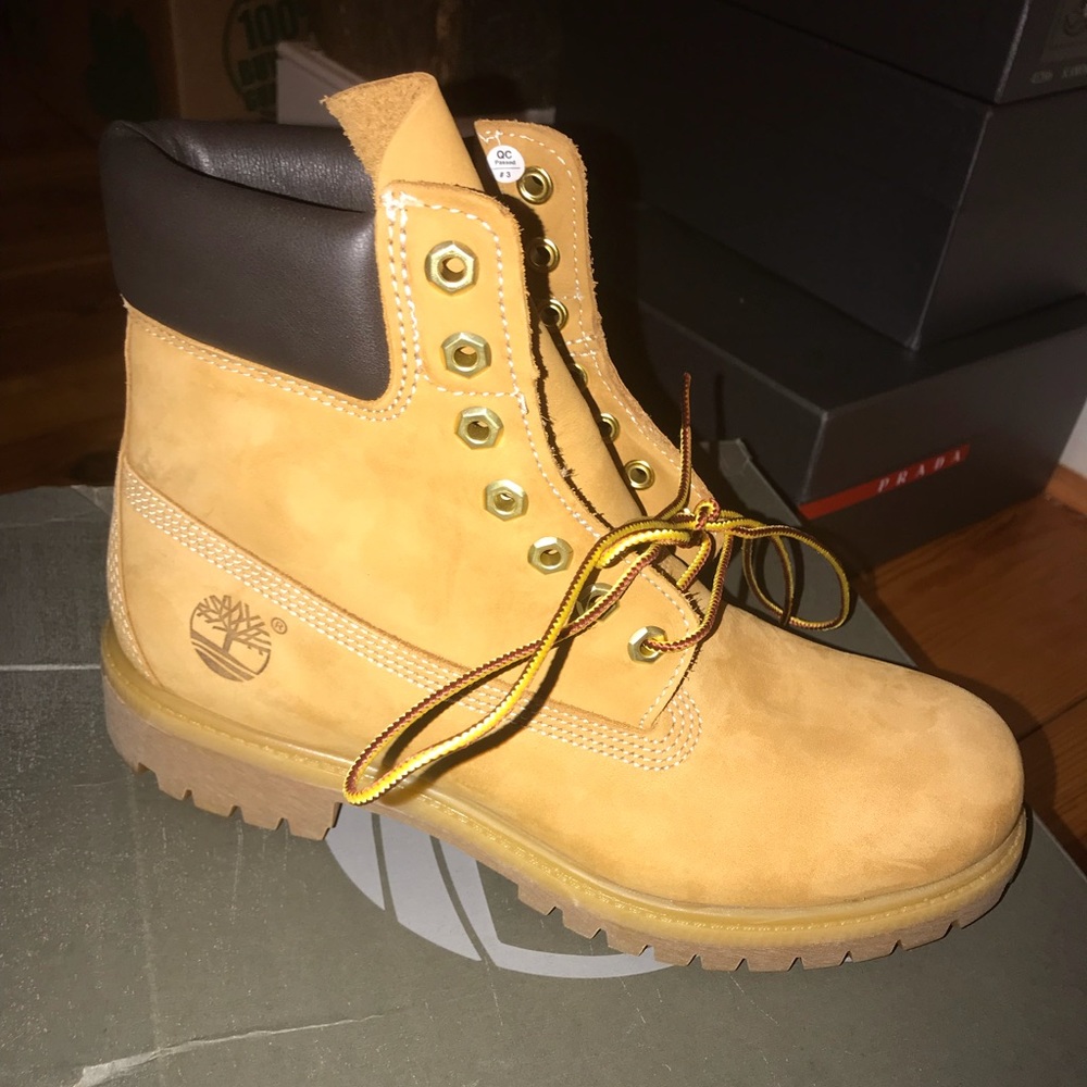 TIMBERLAND BOOTS