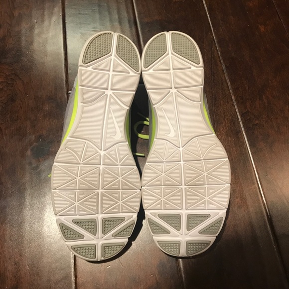 Nike running shoes - Picture 3 of 3